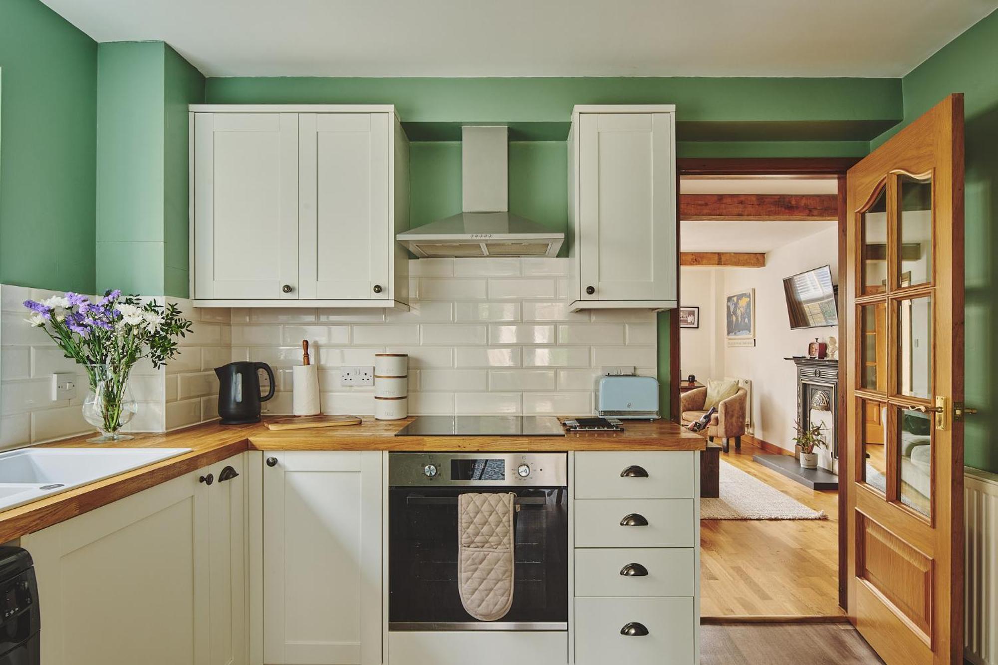 The Lansdowne Guest House Bourton-on-the-Water Ngoại thất bức ảnh A modern kitchen