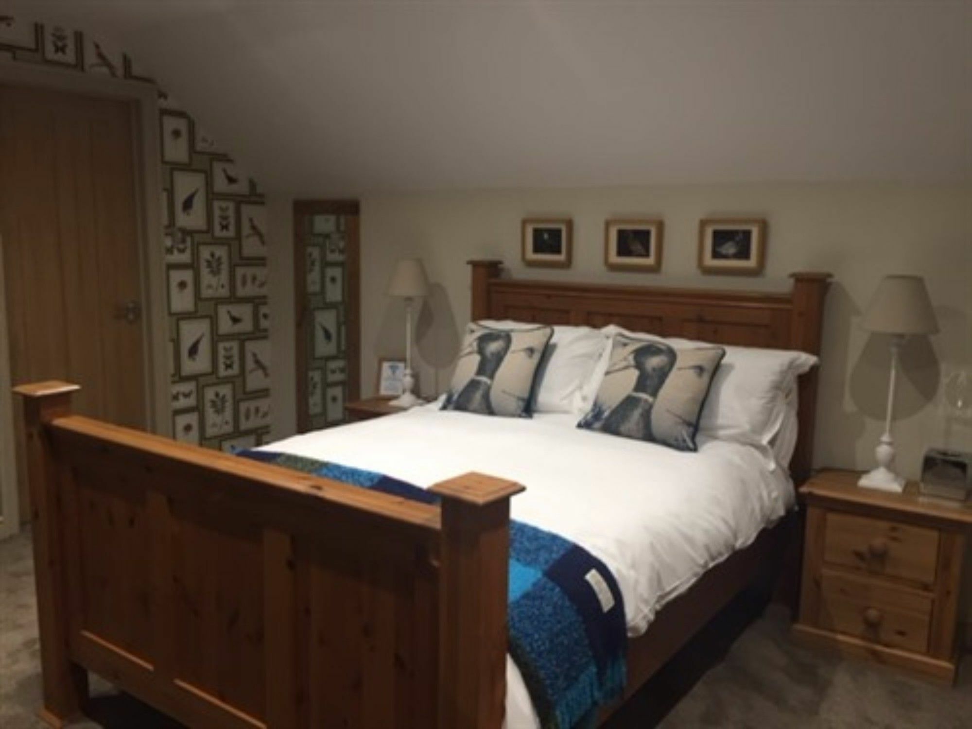 The Lansdowne Guest House Bourton-on-the-Water Ngoại thất bức ảnh A bedroom in the UK